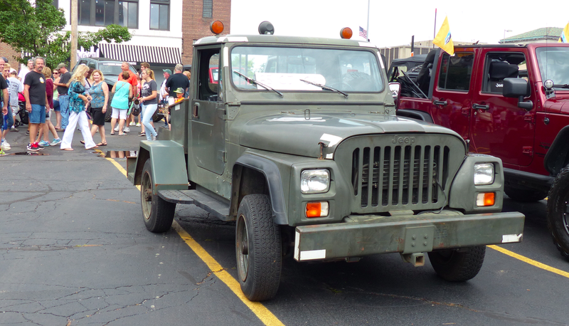 Illustration for article titled Bask In The Explosion Of Jeepness At The Toledo Jeep Festival